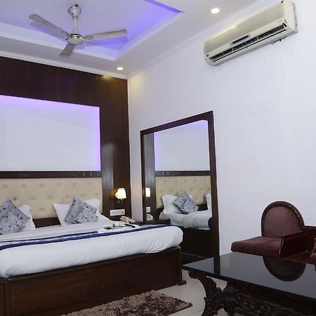 Vishal Hotel By Comfort Rooms 뉴델리 외부 사진