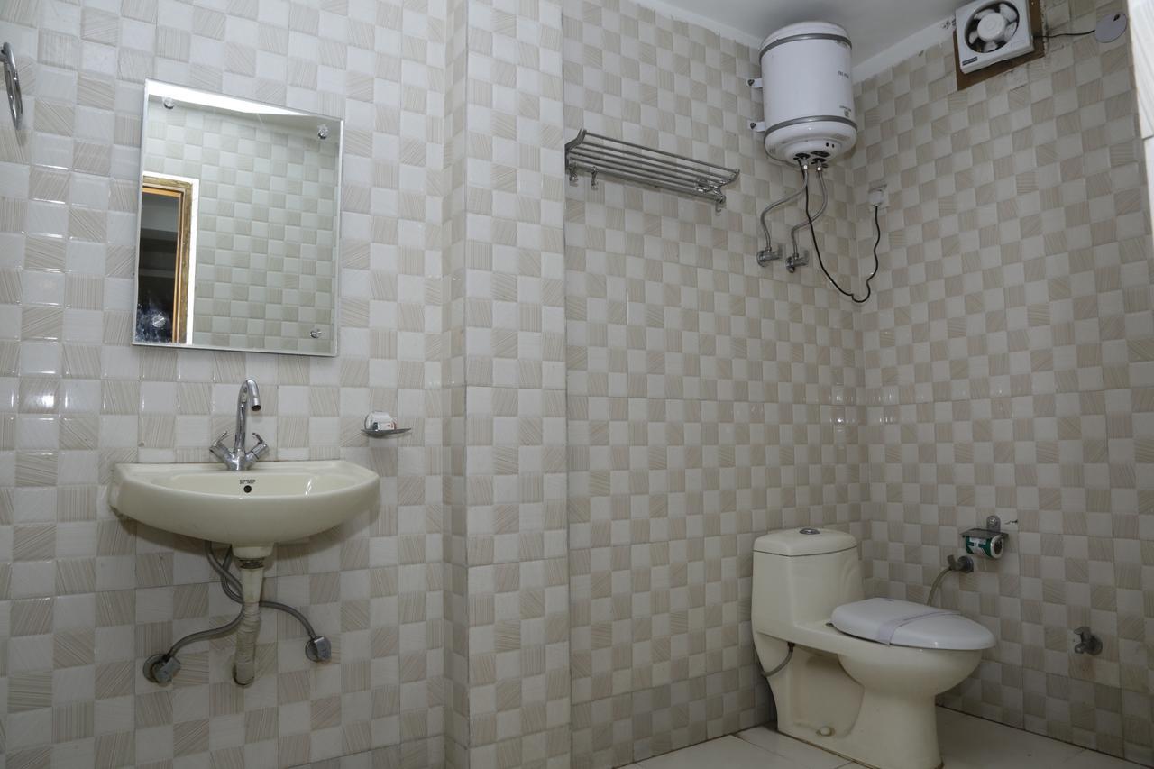 Vishal Hotel By Comfort Rooms 뉴델리 외부 사진
