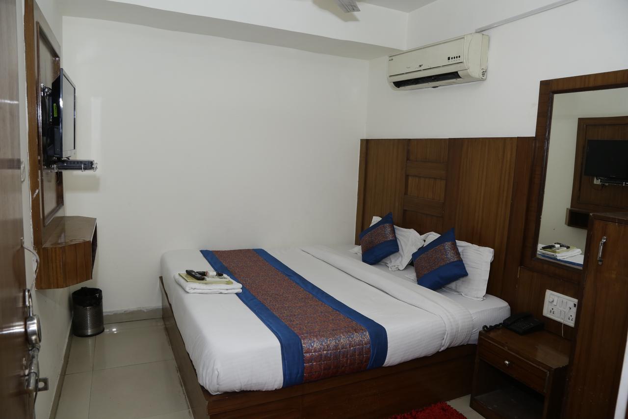 Vishal Hotel By Comfort Rooms 뉴델리 외부 사진
